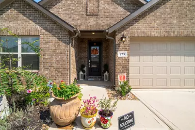 725 Ivory Creek Court, Willis, TX 77378 - Photo 4