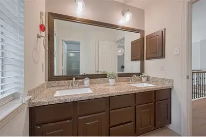 7 Peaceful Canyon Court, The Woodlands, TX 77381 - Photo 32