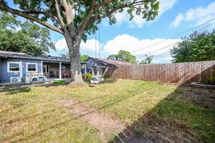 2554 Kevin Ln, Houston, TX 77043 - Photo 8