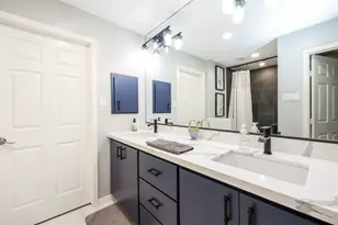2554 Kevin Ln, Houston, TX 77043 - Photo 16