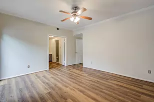 11711 Memorial Dr, Houston, TX 77024 - Photo 26