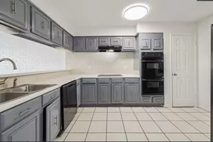 2223 Par Ln, Richmond, TX 77469 - Photo 2