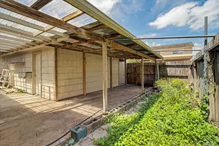 13090 Clarewood Dr, Houston, TX 77072 - Photo 26