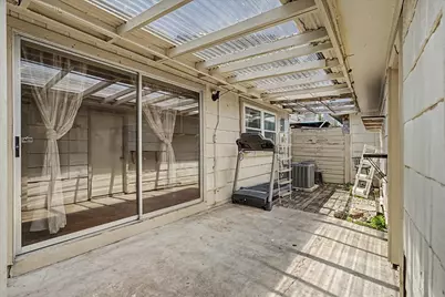 13090 Clarewood Drive, Houston, TX 77072 - Photo 28