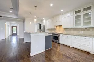 1713 Reverse St, Houston, TX 77055 - Photo 18