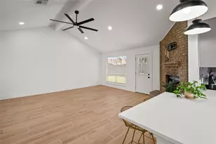 303 Knoll Forest Dr, League City, TX 77573 - Photo 4