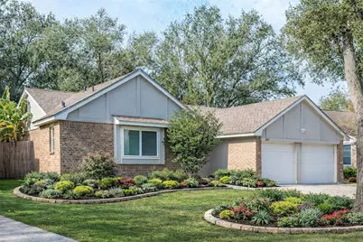 303 Knoll Forest Drive, League City, TX 77573 - Photo 1