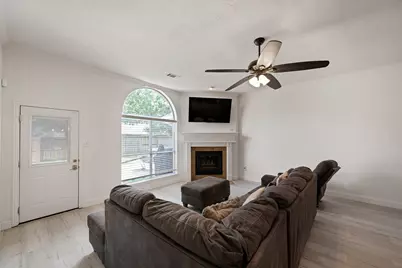 4838 Aspen Drive, Pasadena, TX 77505 - Photo 6