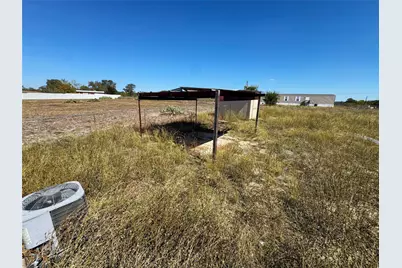 23038 White Hickory, Elmendorf, TX 78112 - Photo 12