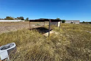 23038 White Hickory, Elmendorf, TX 78112 - Photo 12