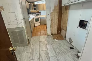 1021 Tealway Dr, Pasadena, TX 77504 - Photo 10