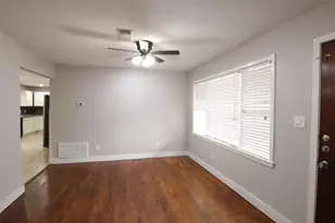7941 Longridge Dr, Houston, TX 77055 - Photo 2