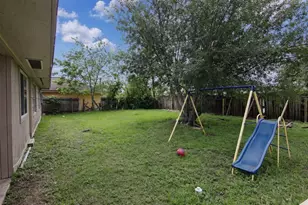 7941 Longridge Dr, Houston, TX 77055 - Photo 18
