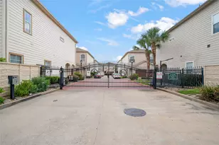 907 McKinney Park Ln, Houston, TX 77003 - Photo 4