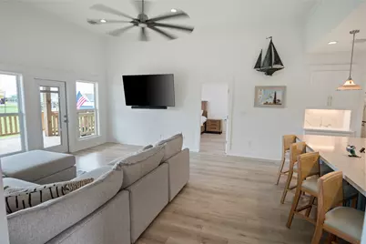 131 South Mae Cir S, Crystal Beach, TX 77650 - Photo 8