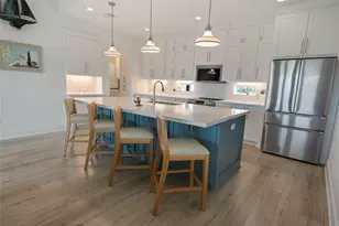 131 South Mae Cir S, Crystal Beach, TX 77650 - Photo 2