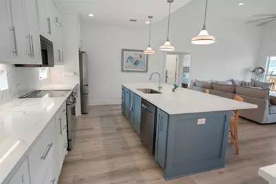131 South Mae Cir S, Crystal Beach, TX 77650 - Photo 4