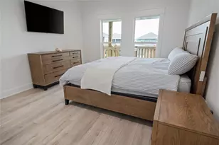 131 South Mae Cir S, Crystal Beach, TX 77650 - Photo 22