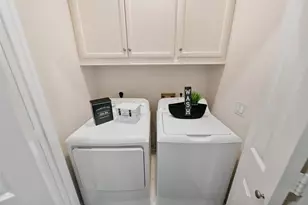 562 Bomar St St, Houston, TX 77006 - Photo 20