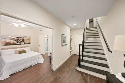 562 Bomar St Street, Houston, TX 77006 - Photo 20