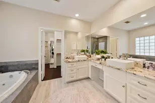 562 Bomar St St, Houston, TX 77006 - Photo 16