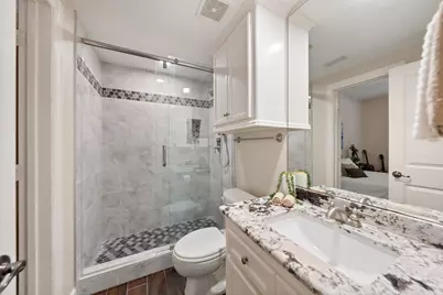 562 Bomar St Street, Houston, TX 77006 - Photo 24
