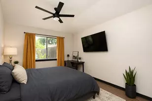 9114 Golden Sunshine Dr, Houston, TX 77064 - Photo 12
