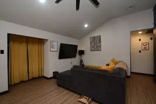9114 Golden Sunshine Dr, Houston, TX 77064 - Photo 10