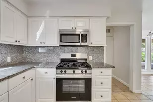 3015 Inwood Dr, Dickinson, TX 77539 - Photo 18