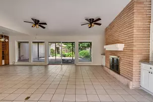 3015 Inwood Dr, Dickinson, TX 77539 - Photo 8