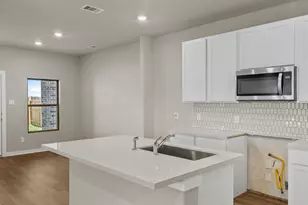 2907 Copper Fls Dr, Rosharon, TX 77583 - Photo 4