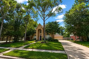 13538 Shadow Falls Ct, Houston, TX 77059 - Photo 2