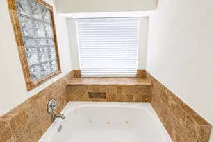 13538 Shadow Falls Ct, Houston, TX 77059 - Photo 30