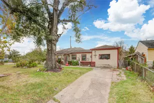 6601 Teluco St, Houston, TX 77055 - Photo 16
