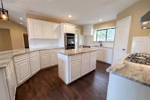 63 April Wind Dr S, Conroe, TX 77356 - Photo 8