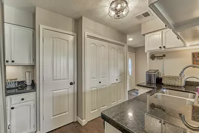 5 April Point Drive S, Montgomery, TX 77356 - Photo 14