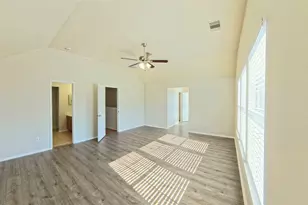 2843 Maybrook Hollow Ln, Houston, TX 77047 - Photo 8