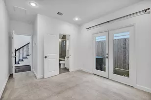 5521 Petty St, Houston, TX 77007 - Photo 8
