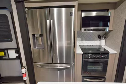 867 County Road 299, Sargent, TX 77414 - Photo 10