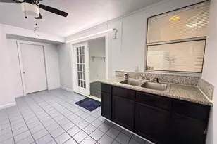 10807 Emery Dr, Houston, TX 77099 - Photo 12