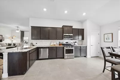 10227 Whitney Reach Drive, Rosharon, TX 77583 - Photo 6