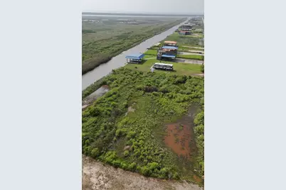 1255 Van Sant, Gilchrist, TX 77617 - Photo 4