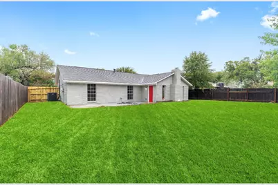 125 Bastrop Street, Angleton, TX 77515 - Photo 10
