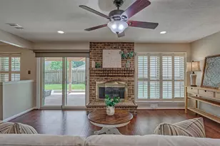 5823 Fair Forest Dr, Houston, TX 77088 - Photo 10