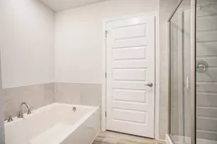 5311 W Bayou Maison Cir, Dickinson, TX 77539 - Photo 6