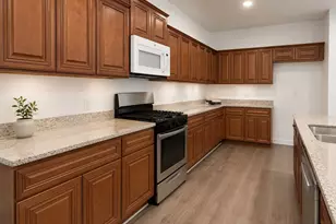 11202 Beverley Pk St, Sugar Land, TX 77498 - Photo 6