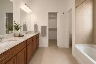 11202 Beverley Pk St, Sugar Land, TX 77498 - Photo 10