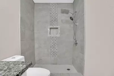 11710 Bowlan Lane, Houston, TX 77035 - Photo 18