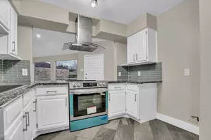 11710 Bowlan Ln, Houston, TX 77035 - Photo 14