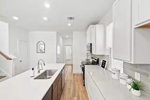6063 Cebra St, Houston, TX 77091 - Photo 16